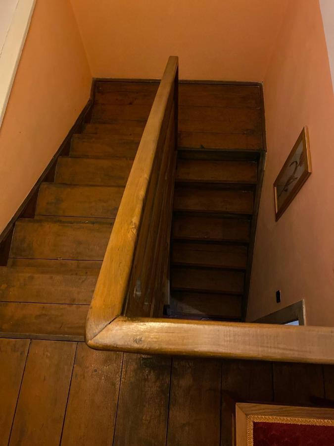 Old Summer House With Renovated Bathroom Praha Bagian luar foto